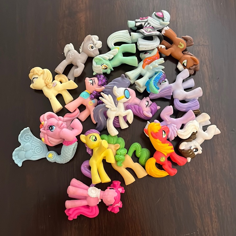 Lot of My Little Pony toys. 17 total.